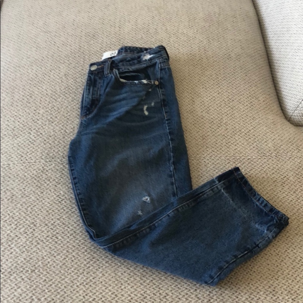 Mom Jeans - Picture 2 of 3